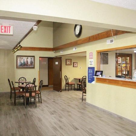 במוטל Super 8 By Wyndham Harrison Ar מראה חיצוני תמונה